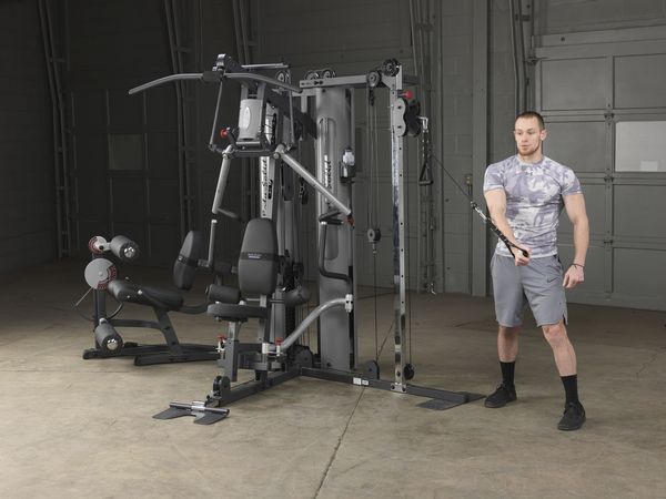Body-Solid G10B 综合训练器
