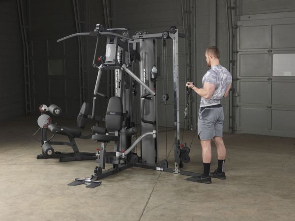 Body-Solid G10B 综合训练器